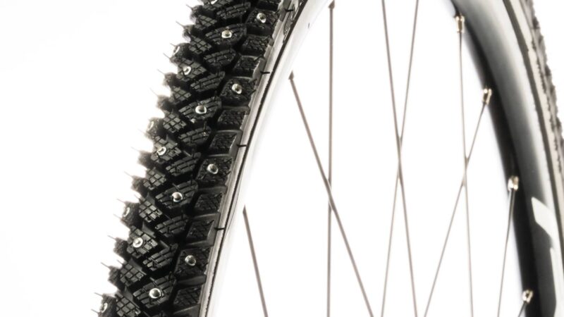 Suomi Tyres Routa nastarengas 20" W176 47-406