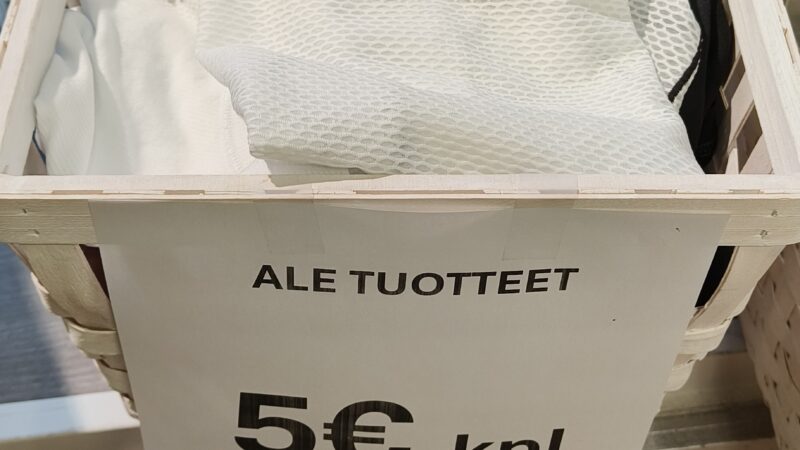 Erä Specialized ja Pearl Izumi aluspaitoja