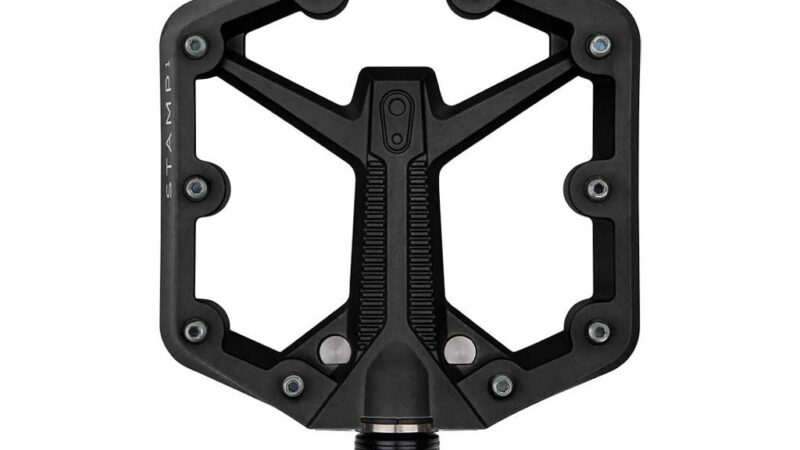 Crankbrothers polkimet useita värejä ja kokoja